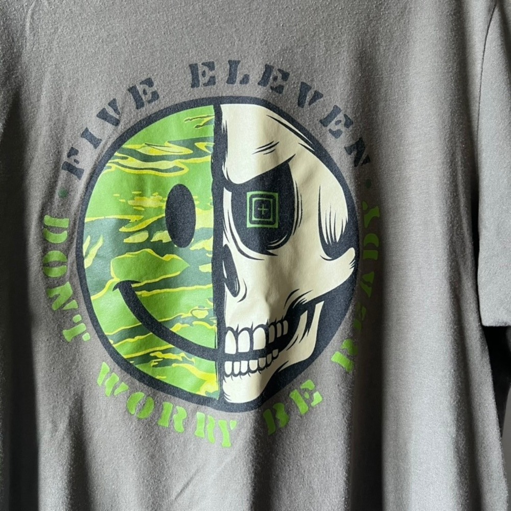 5.11 Tactical Mens Gray Graphic T-Shirt Skull Smiley Face Don't Worry Be Ready L - Picture 5 of 8